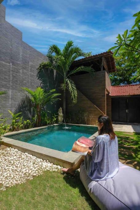 Villa Lora: Retreat For Tranquility And Bliss Sanur Kültér fotó