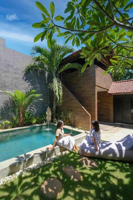 Villa Lora: Retreat For Tranquility And Bliss Sanur Kültér fotó